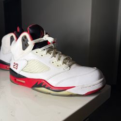 Air Jordan 5 Retro Fire Red Sneakers | SIZE 11.5