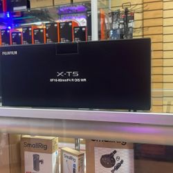 Fujifilm X-T5 With 16-80mm 