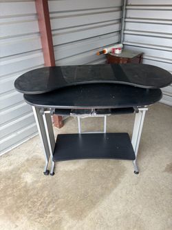 Computer desk