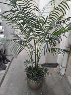 Large Artificial/ Plastic Palm Tree (#2)
