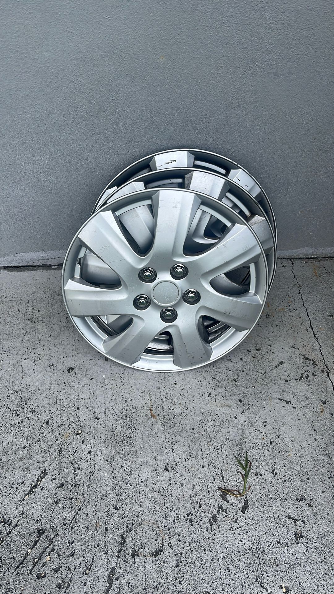 2010 Toyota Corolla Hubcaps