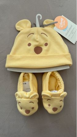 Baby Winnie the Pooh Hat and Bootie Set - Cloud Island™ Yellow