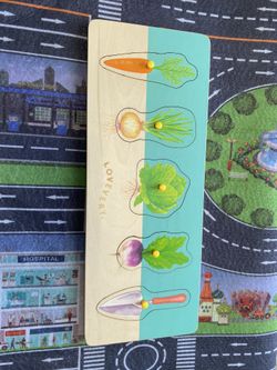 Lovevery Wooden Community Garden Puzzle Toy @used@
