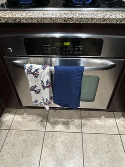 GE 30” Stainless Steel Wall Oven