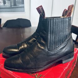 Aguila Real leather black Boots Size 9.5