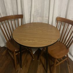 Table And Chairs 