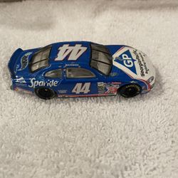 Hot Wheels NASCAR 1:24 Pro Racing #44 Buckshot Jonessperkle Georgia Pacific 