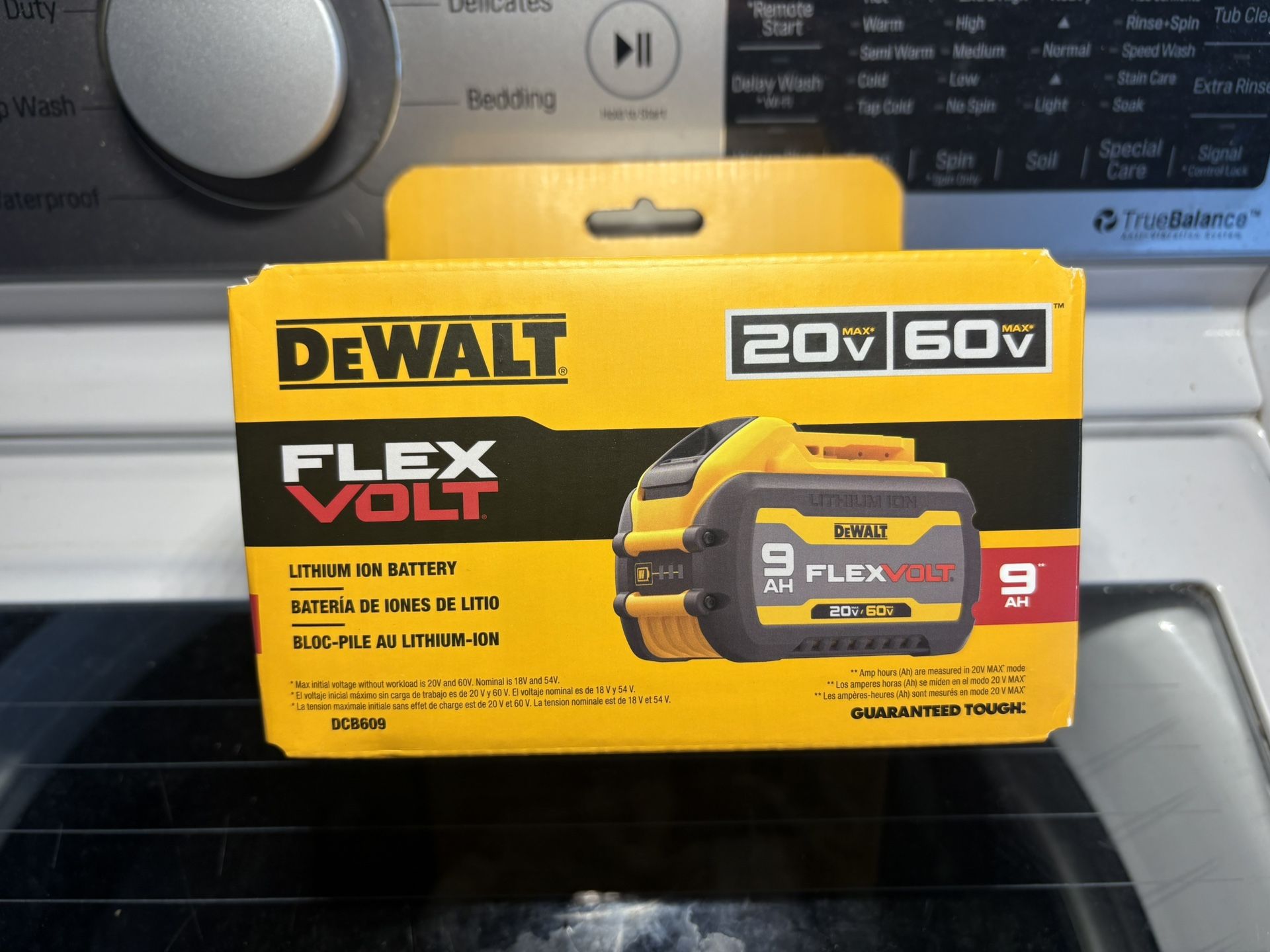 Dewalt 20v/60v MAX Flexvolt Lithium Ion 9.0Ah Battery READ DESCRIPTION