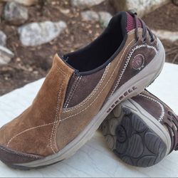 Fabulous Womens Dark Earth Merrell Brown Moc Slip Ons US Sz-10