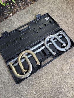 Spalding Deluxe Metal Horseshoe Game Set with Case- Like New!