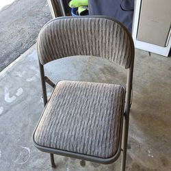 4 folding chairs