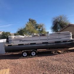 2000 Sweetwater Pontoon Boat  24ft 