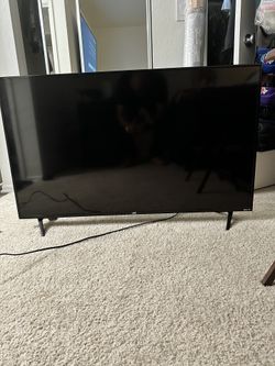 JVC ROKU TV 45 INCH
