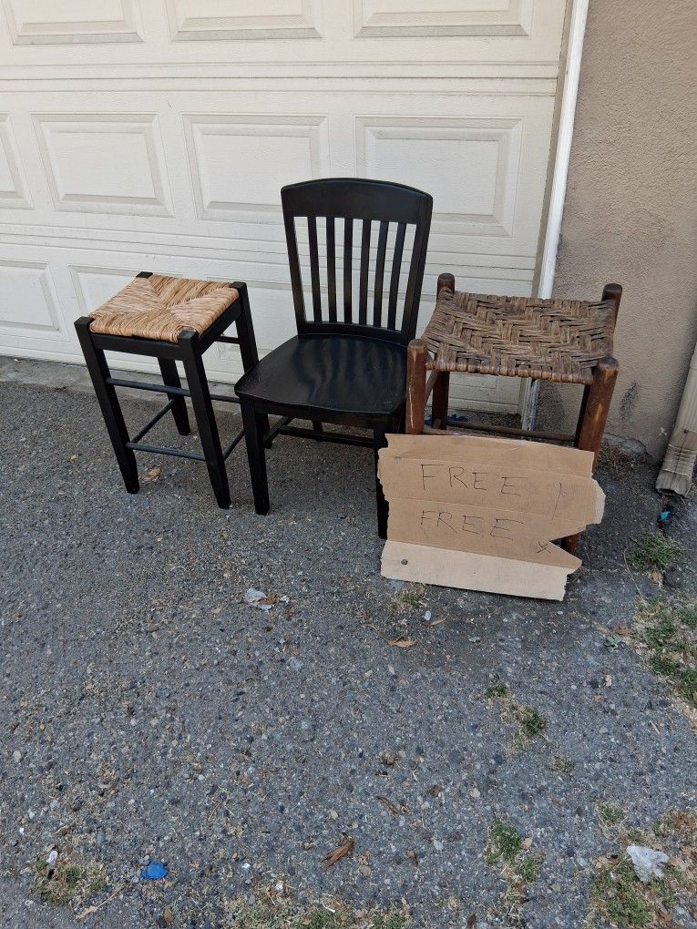 Free Fire Wood And Stools