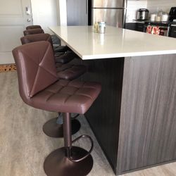 Bar Stools New in Original Packaging’s Set of 4 Featuring Hydraulic Adjustable Height.