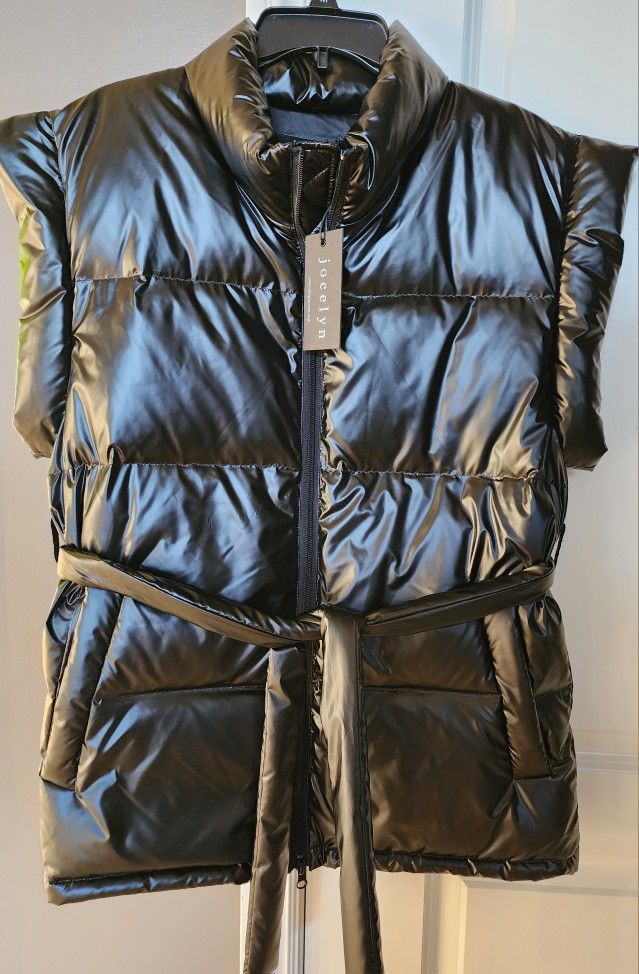 NEW WOMEN'S PUFFER VEST