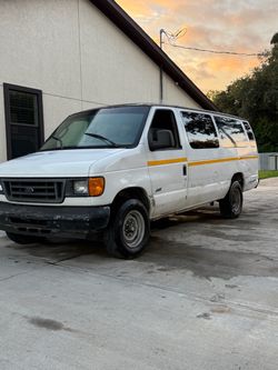 2007 Ford E350 van