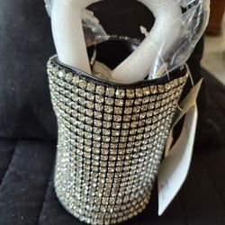 ROUND SILVER BEDAZZLED PURSE RHINDSTONES NEW