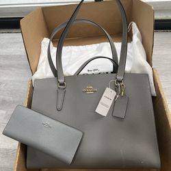 coach New With Tags Carryall With Wallet 