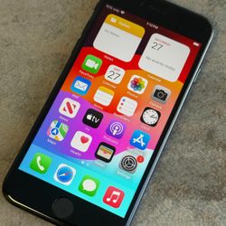 iPhone SE 128GB Unlocked All Carriers