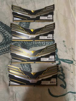 64GB of Ram | OLOy DDR4 RAM 16GB (4x16GB) Black Warhawk Aura Sync RGB 3200 MHz CL16 1.35V 288-Pin