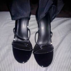 Black High Heels Size 7.5.    Pick Up Only 