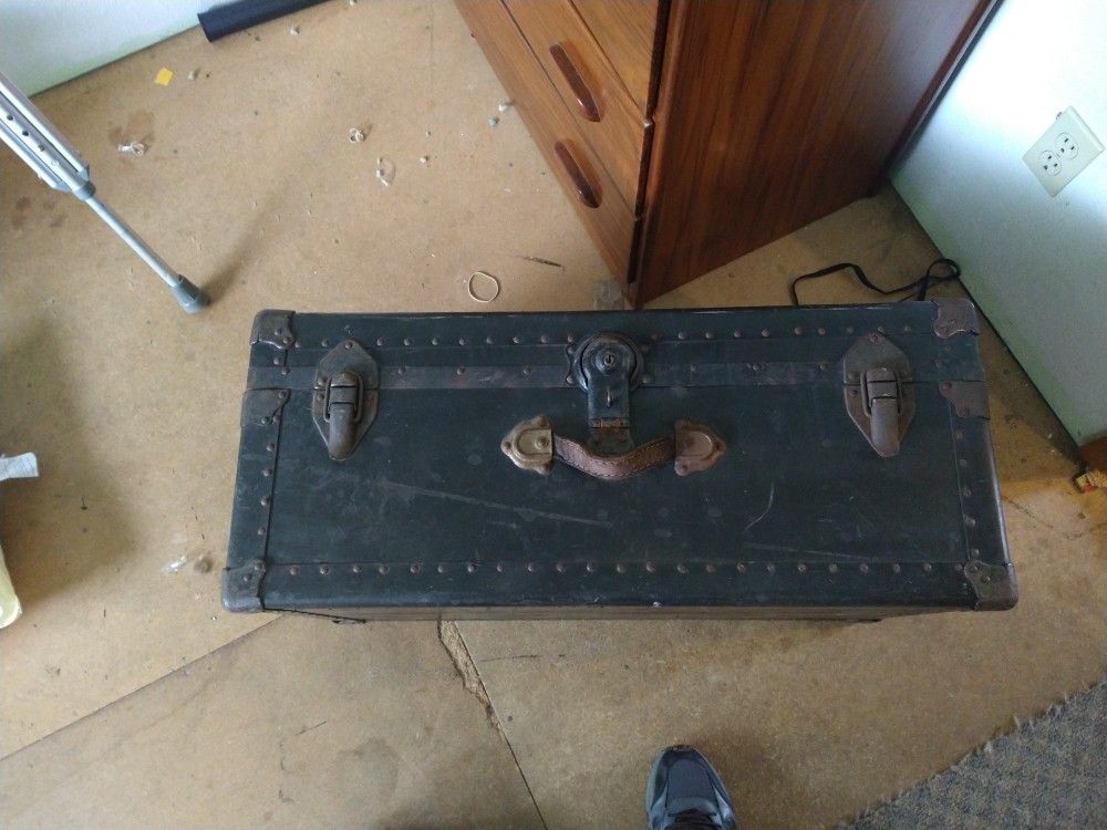 Trunk/Foot Locker For Sale