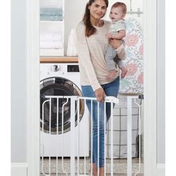 Regalo Baby Safety Gate– Adjustable 29–38