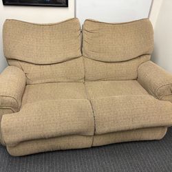 FREE / Love Seat Recliner Couch / FREE