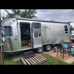 2016 Flying Cloud 25FB
