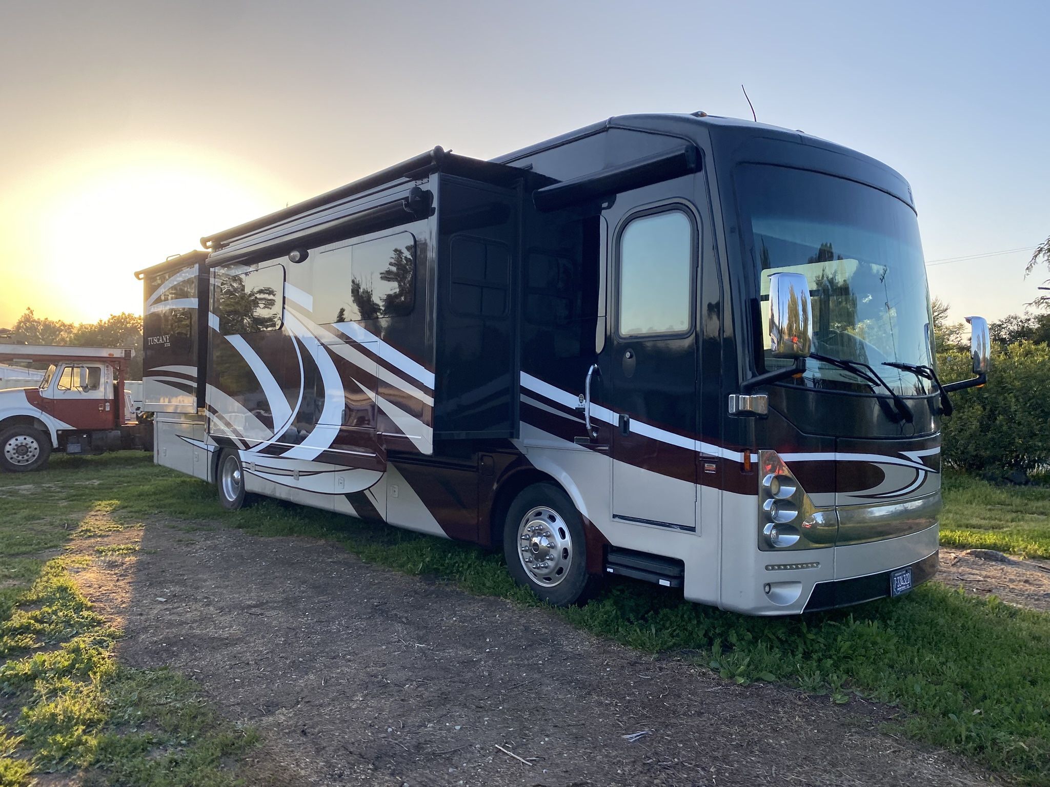 2015 Thor Motor Coach Tuscany Model 36MQ