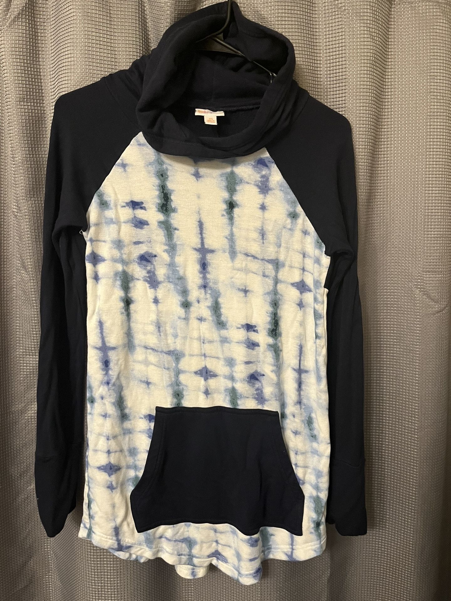 Lularoe Hooded Shirt W/ Pocket 