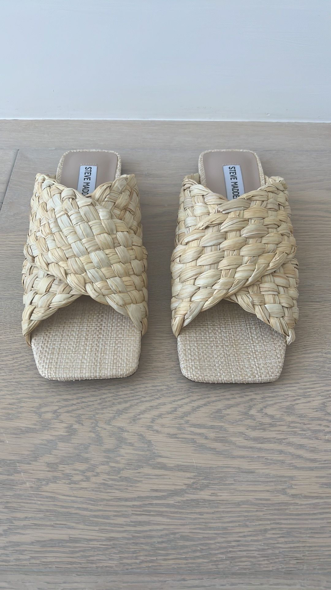 Steve Madden rattan flat sandal - Size 7.5