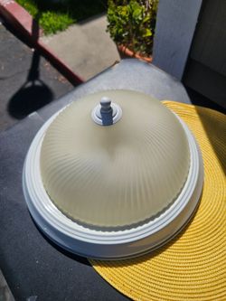 Light fixture