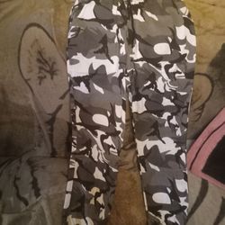 Arctic camouflage youth pants. Six extra large