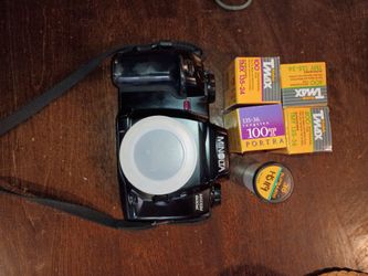 Minolta Maxxum 600si 35mm SLR Film Camera Body - Vintage