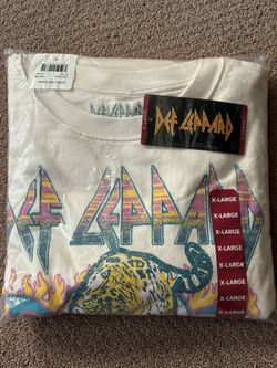 Brand New Def Leppard Sweatshirt** Sudadera Def Leppard nueva**