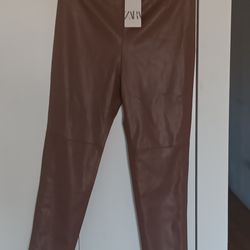 Brand new ZARA CAMEL FAUX LEATHER LEGGINGS Ref: 8372/232