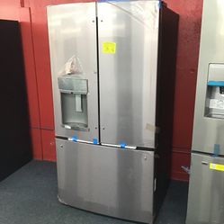 New Scratch And Dent GE 28 Cu Ft Stainless Steel French Door Fridge. 1 year Warranty 