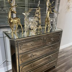 Moving Out Furniture Sell