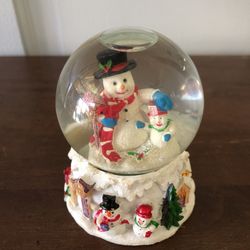 Snowman Snowglobe About 4”h