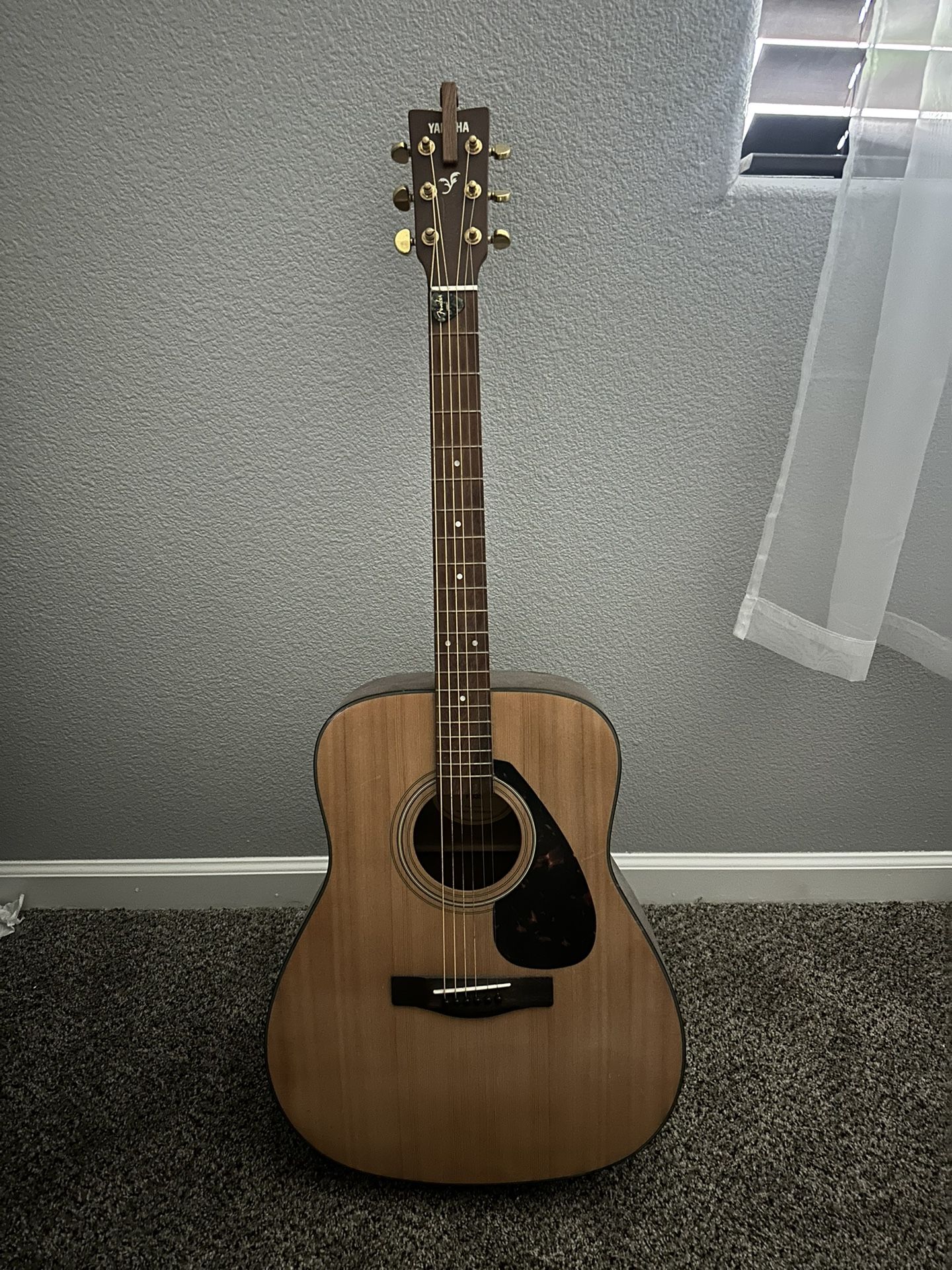 OBO YAMAHA ACOUSTIC GUITAR