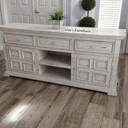 Beautiful Farmstyle Tv Stand 71' 