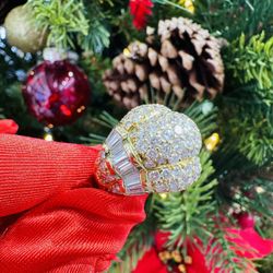 18k Flooded Diamond Ring 