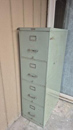 Metal cabinet