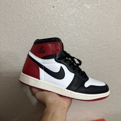 Jordan Black Toe Reimagined 1s size 10 VNDS 