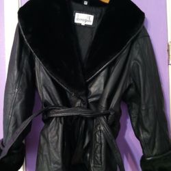 Women's Coats , Jackets And Sweaters