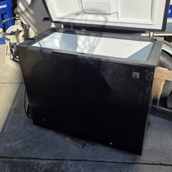 10 Cf Chest Freezer