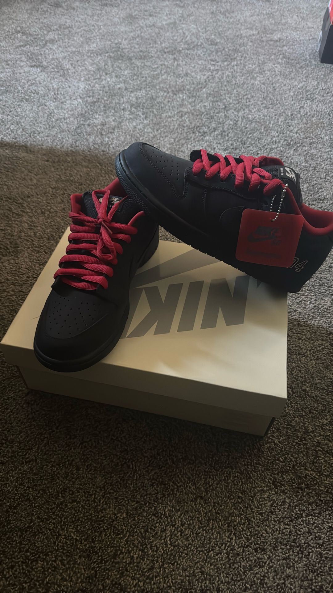 Supreme Nike Sb