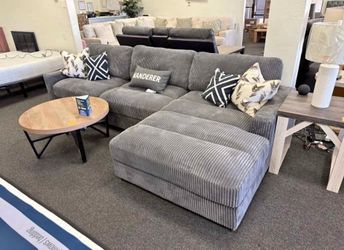 3pc XL moduler sectional sofa Very comfortable